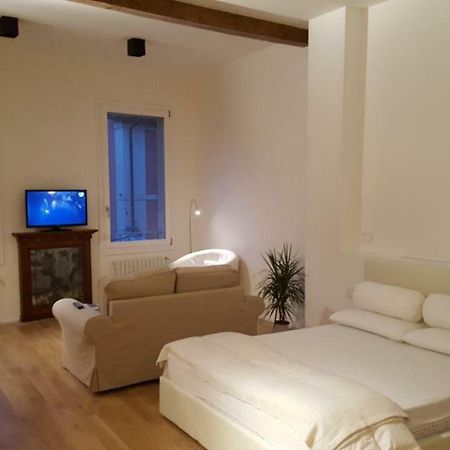 Casa Tea Apartment Болоня Екстериор снимка