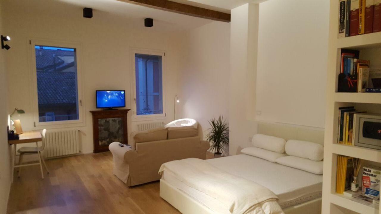 Casa Tea Apartment Болоня Екстериор снимка